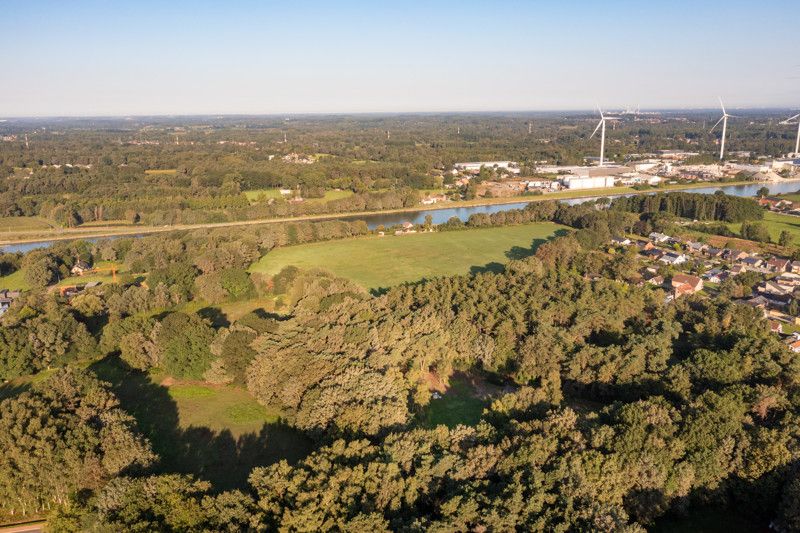 Uniek gelegen renovatieproject op 1,8 ha foto 31