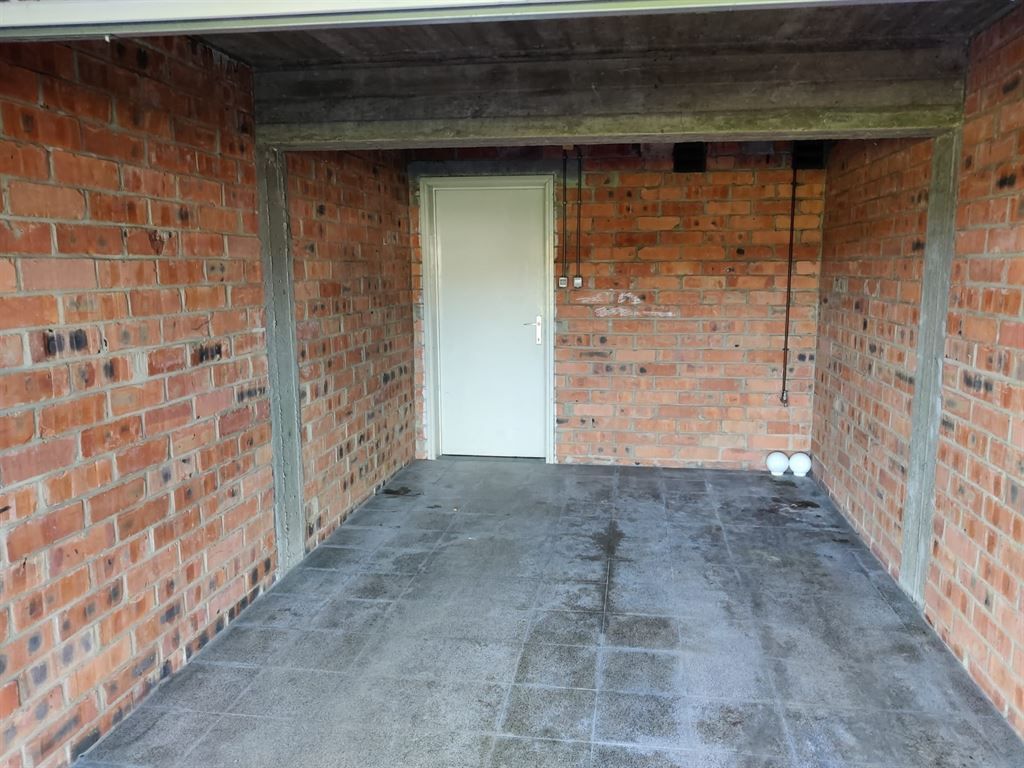 Goedgelegen en volledig vernieuwd appartement foto 15