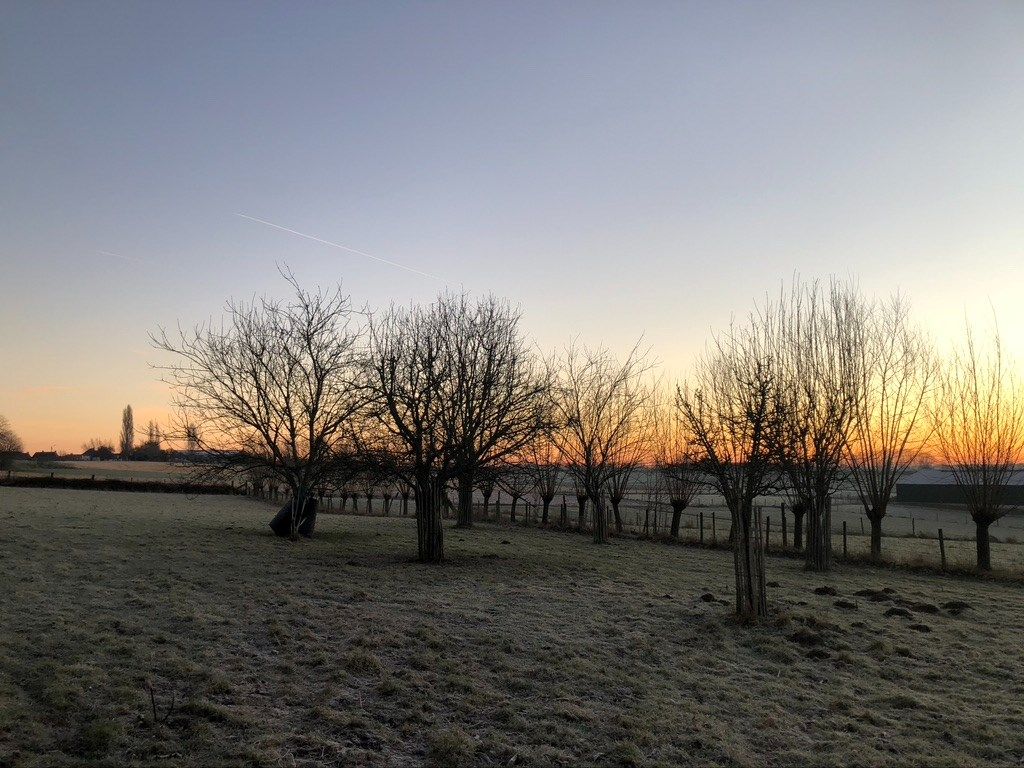 Molenhuis met vergezichten op een heuvel in Pajottenland foto 27