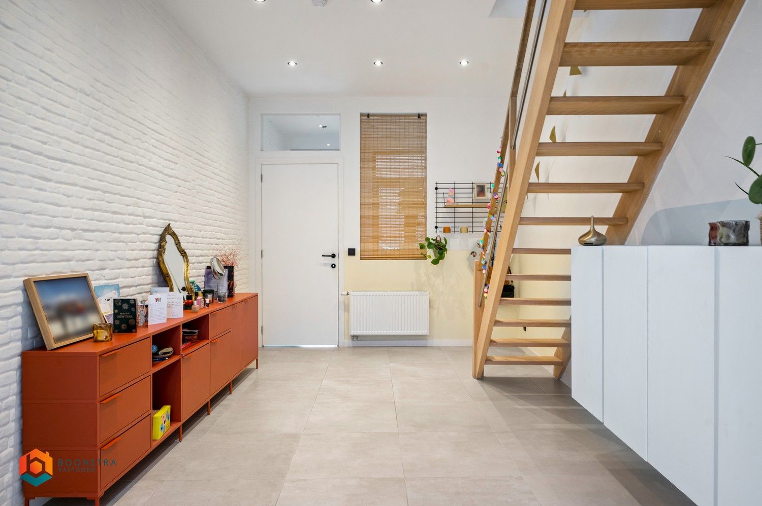 Rijwoning met  2 slpkrs en tuin foto 9