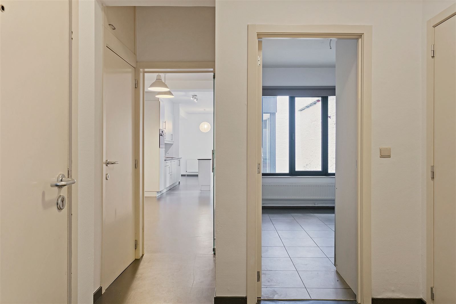 Gelijkvloers appartement met 2 slaapkamers op het Zuid met terras. foto 9