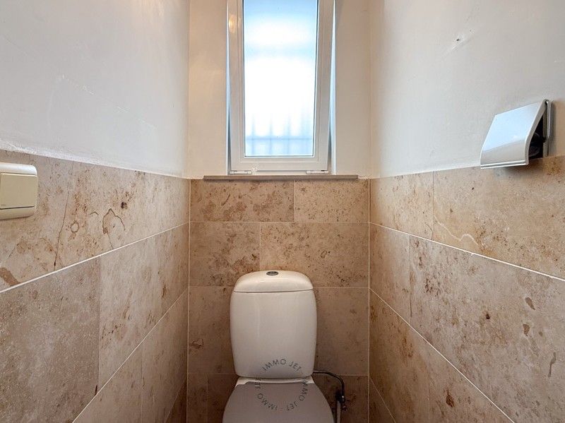 Ruim duplex appartement met 2 slaapkamers nabij centrum Beveren foto 11