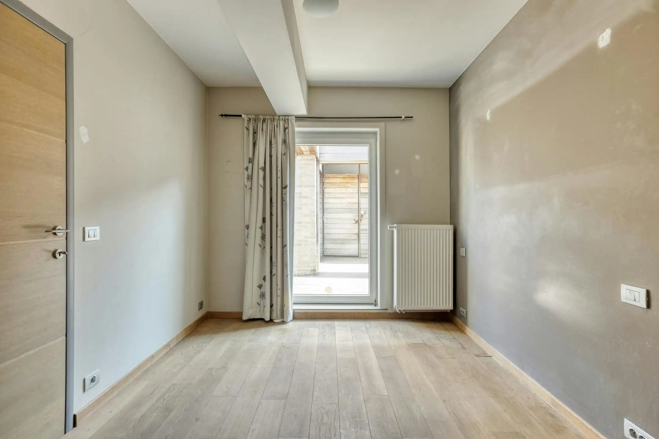 Lichtrijk 2-slpk app. met 2 terrassen in hartje Roeselare foto 9