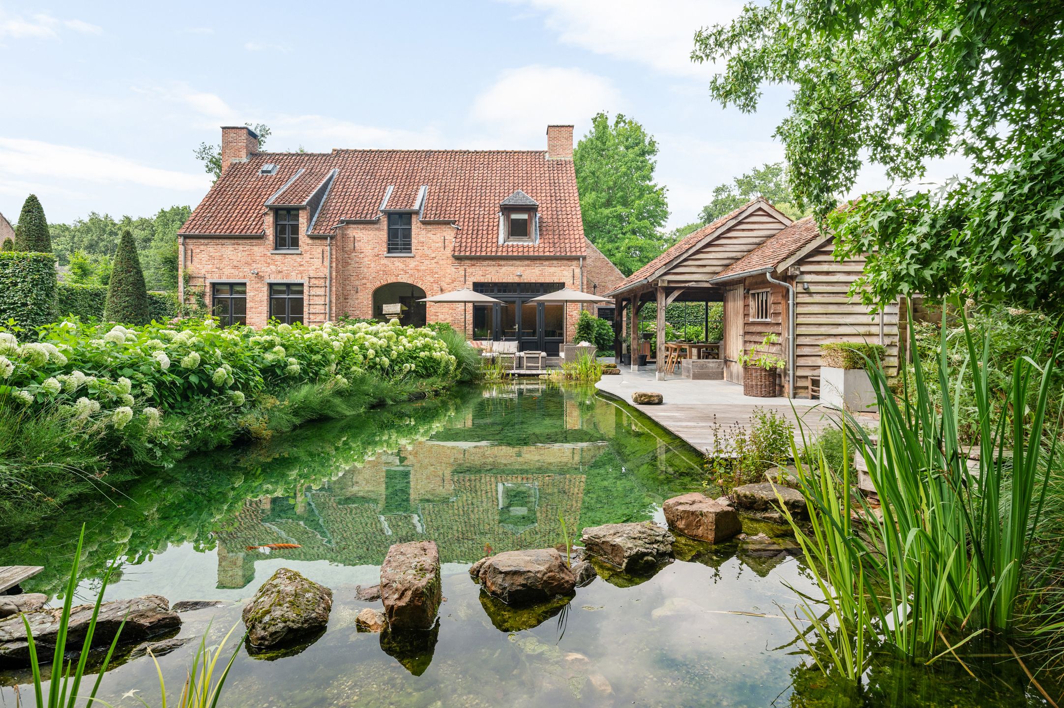 Recente villa met poolhouse en zwemvijver in Zoersel (Halle) foto 4