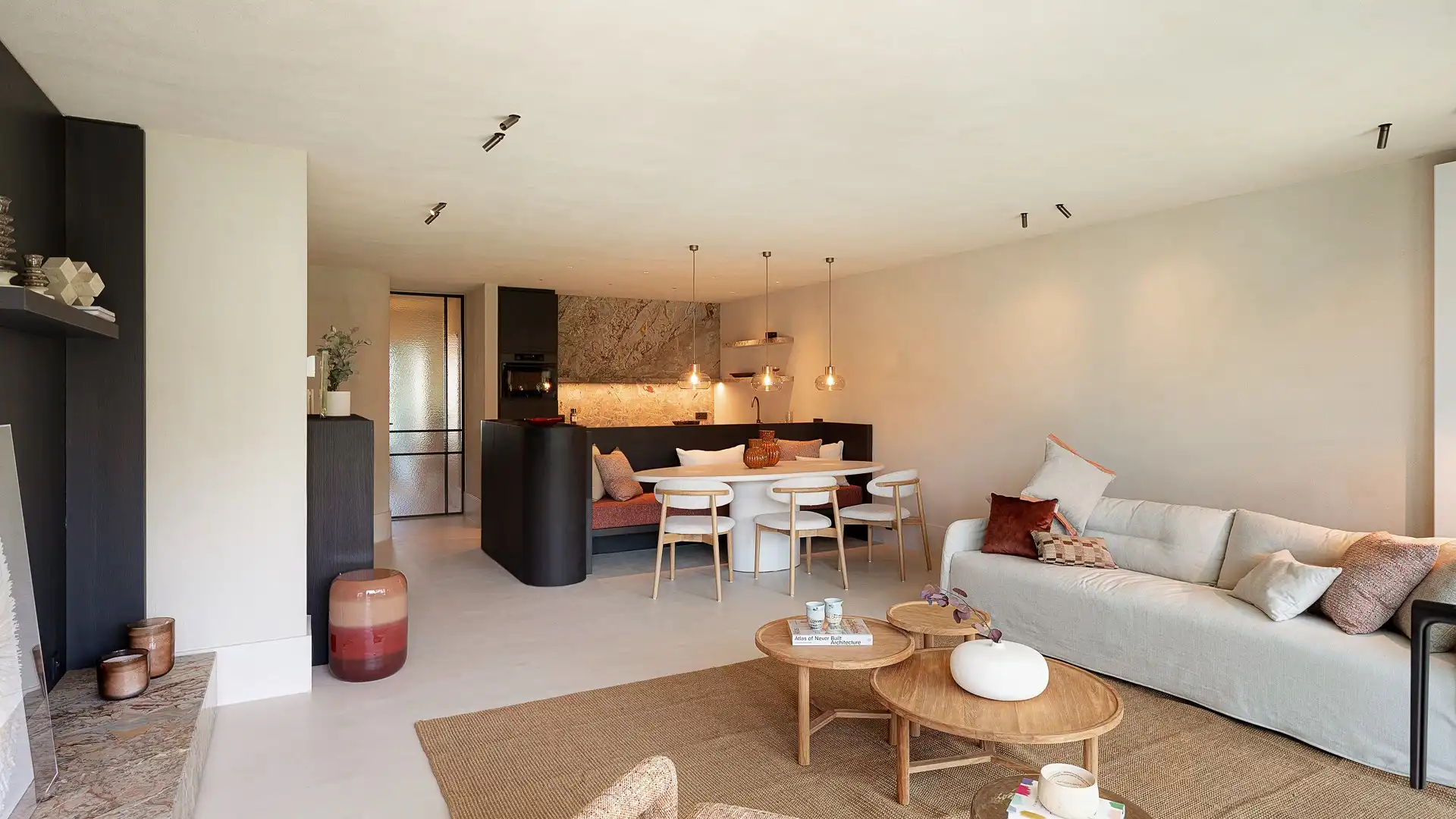 Stijlvol gerenoveerd appartement op toplocatie in het Zoute. foto 13