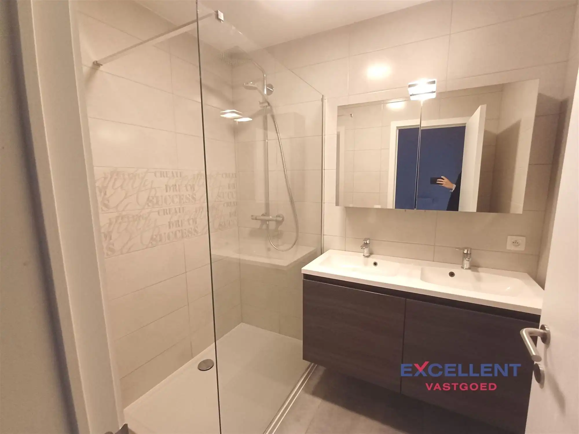 Rustig gelegen instapklaar appartement met autostaanplaats in Vinkt foto 8