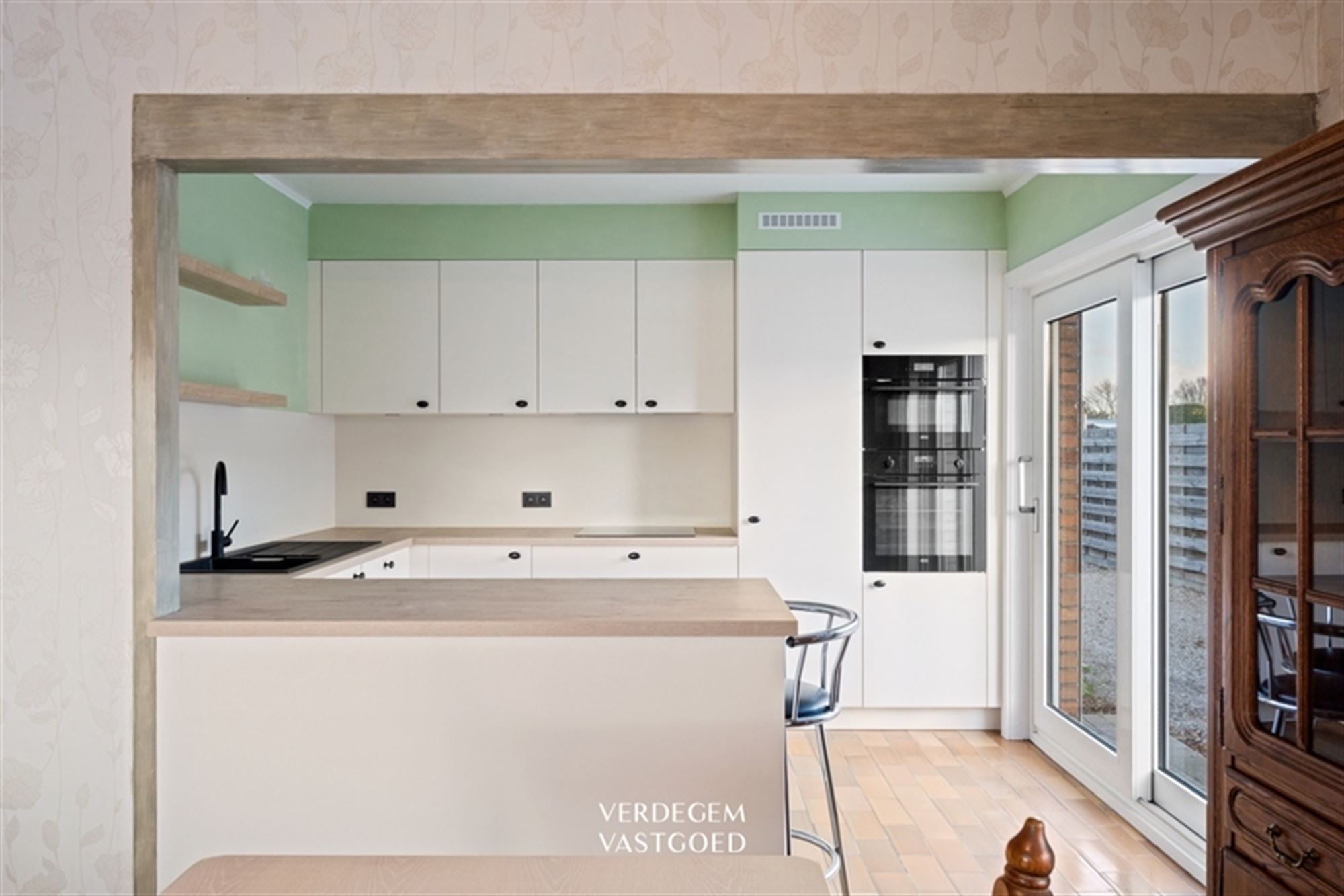 Te renoveren bungalow met 3 slaapkamers in fijne woonbuurt foto 7