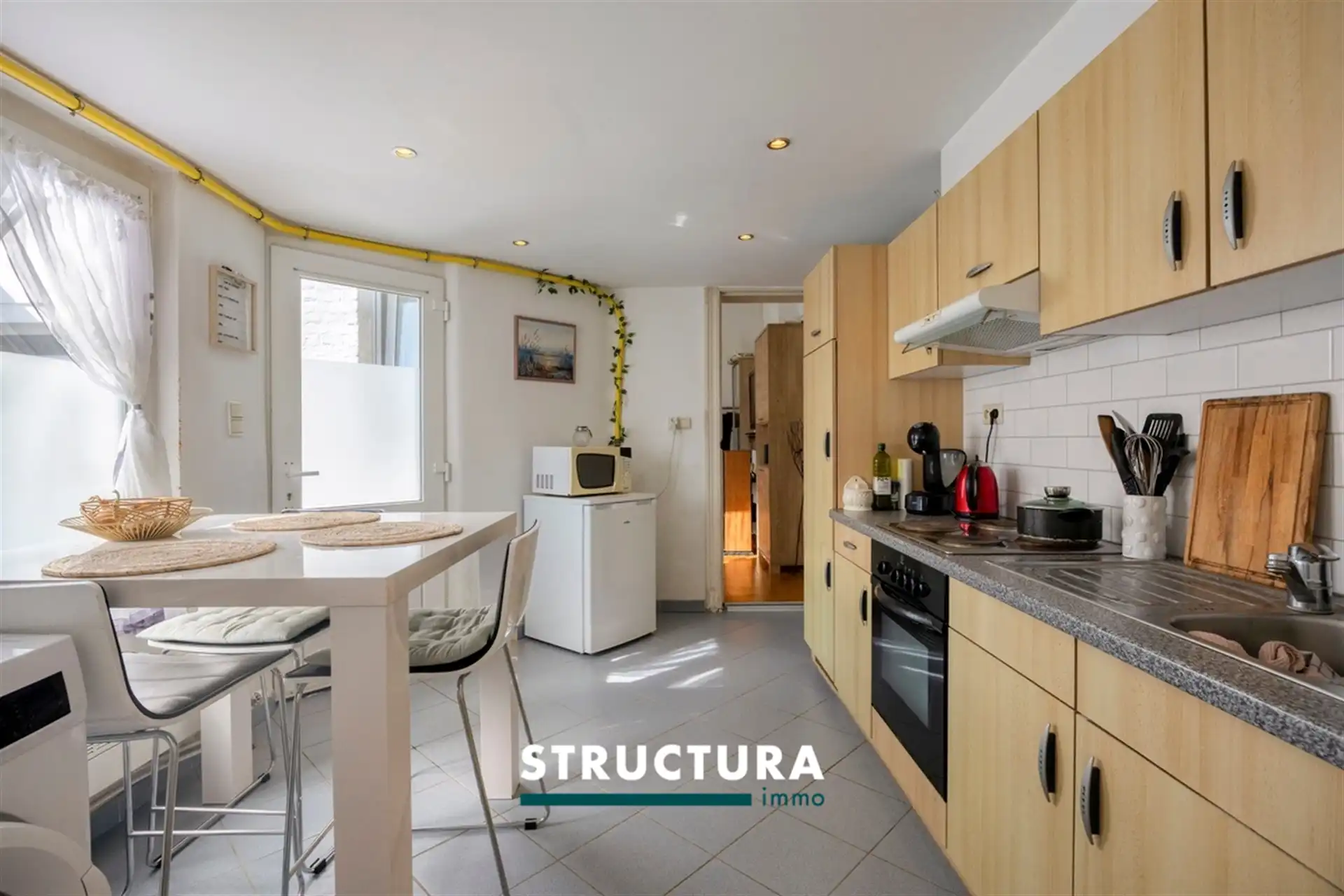 Veelzijdige woning (kangoeroewonen, wonen/werken, ...) met tuin en oprit foto 7