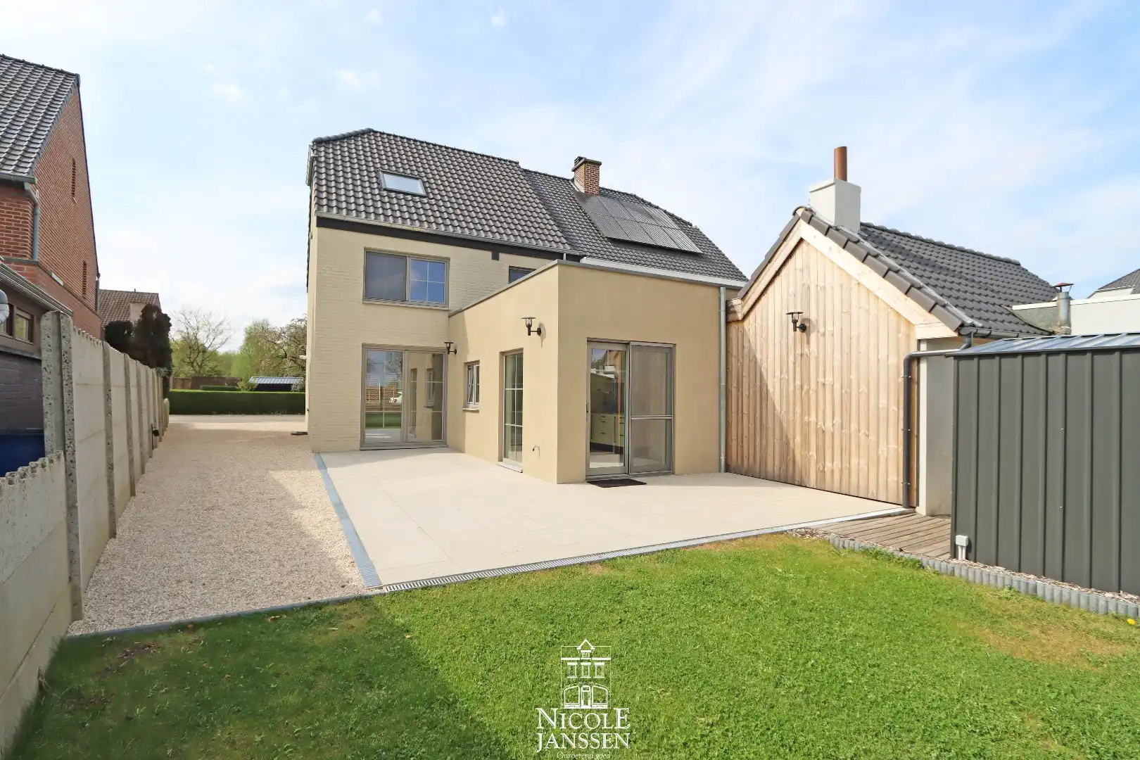 Gerenoveerd halfopen woning met 3 slaapkamers te Aldeneik te koop foto 23