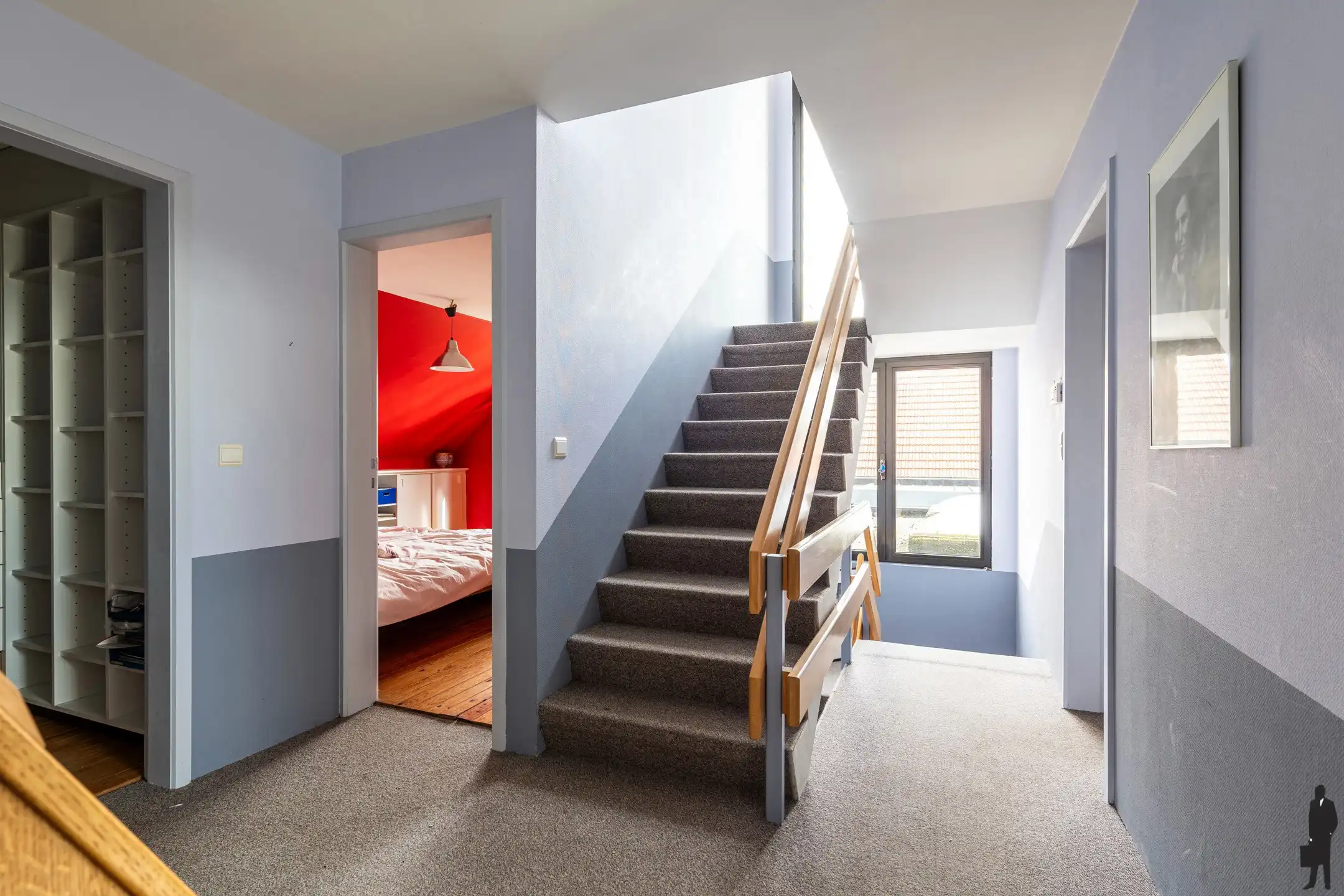 Vrijstaande, ruime gezinswoning met 5-7 slpk. en/of mogelijkheden tot kantoor - beroep aan huis foto 15