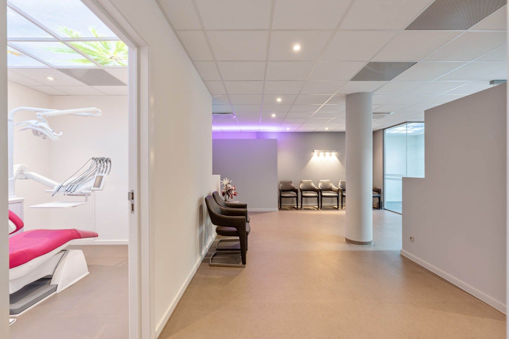 Ruim, zeer energiezuinig kantoor in het centrum van Neeroeteren met diverse mogelijkheden!   foto 12