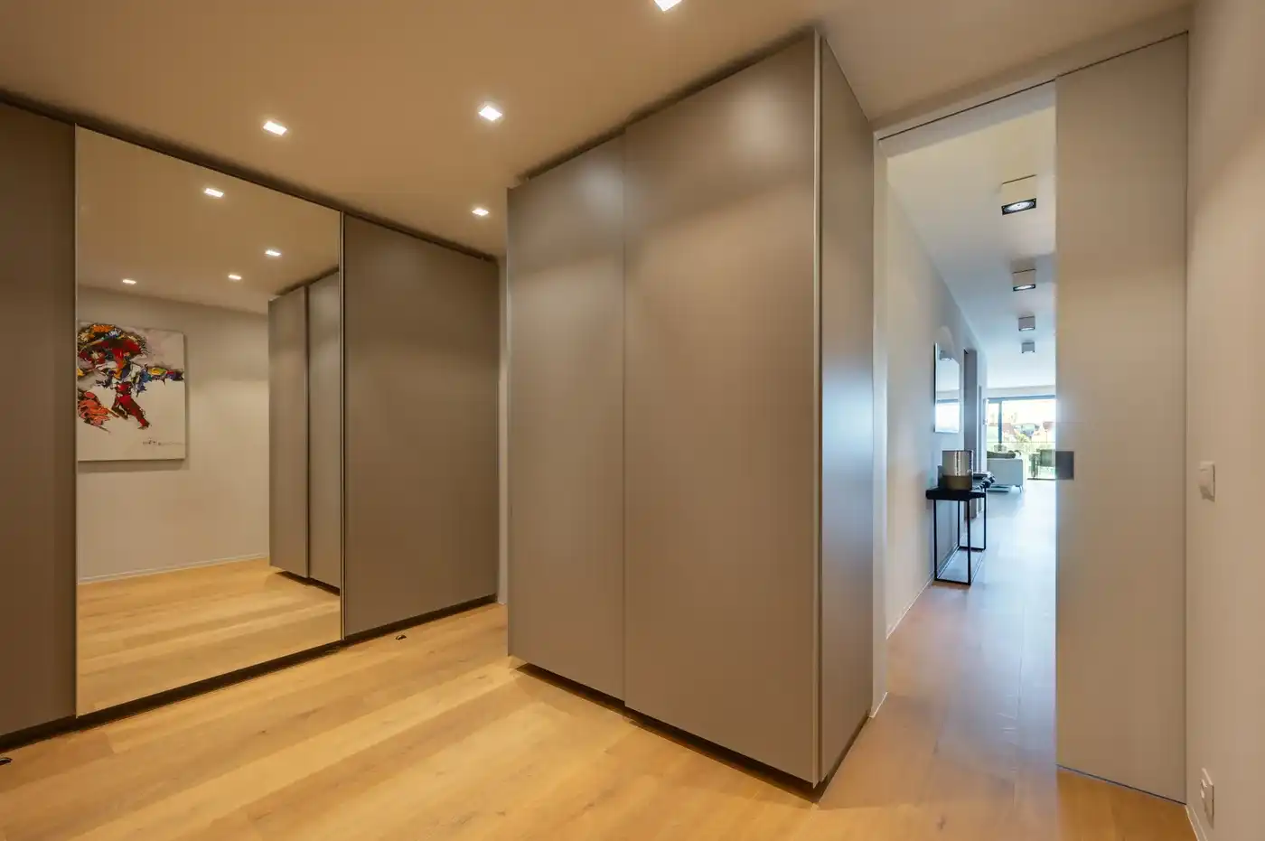 Uitzonderlijk ruim en breed appartement met zuidgericht terras en uniek zicht over het Zegemeer - dubbele garage foto 14