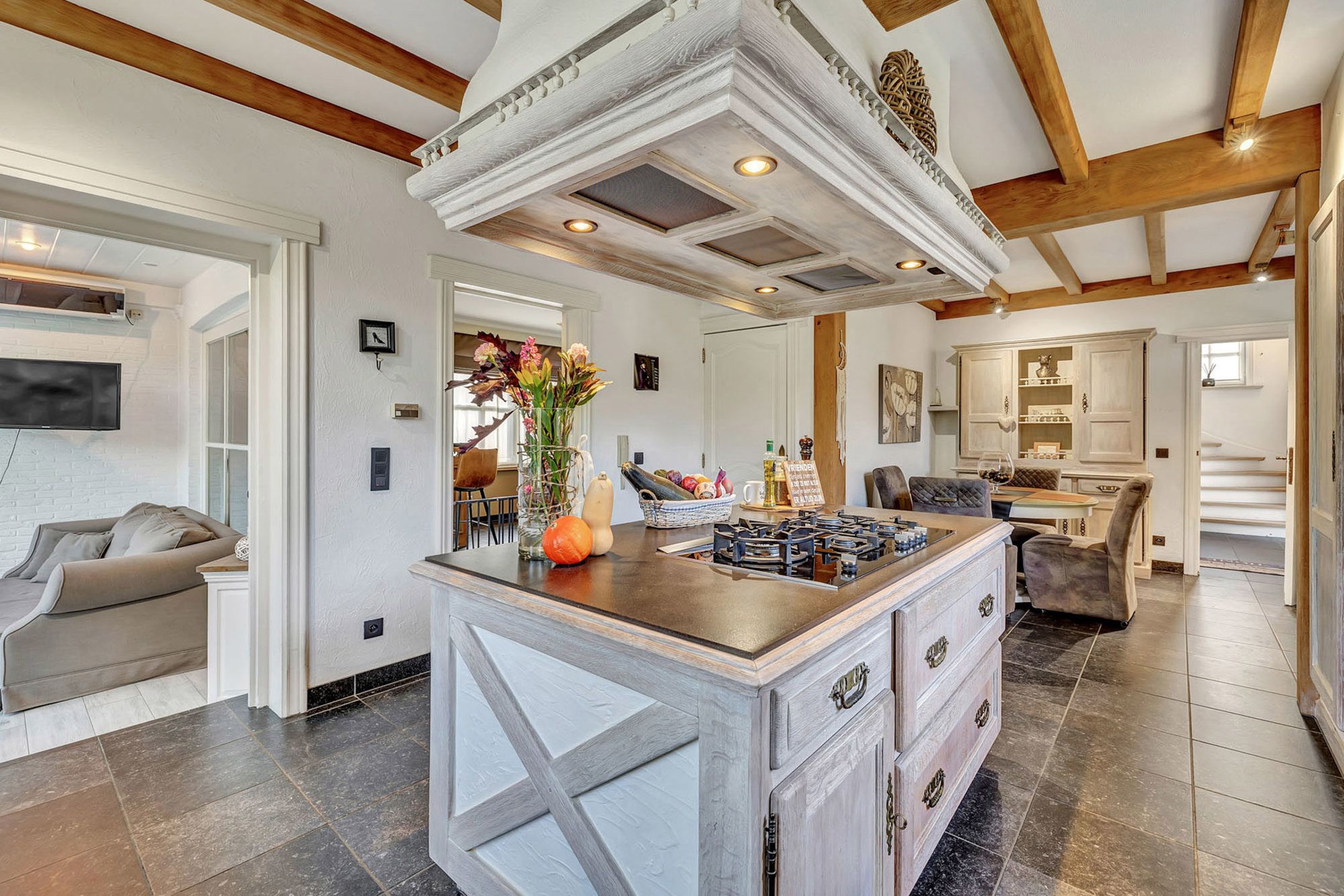 Landelijke charmevilla met ruimte en comfort foto 9