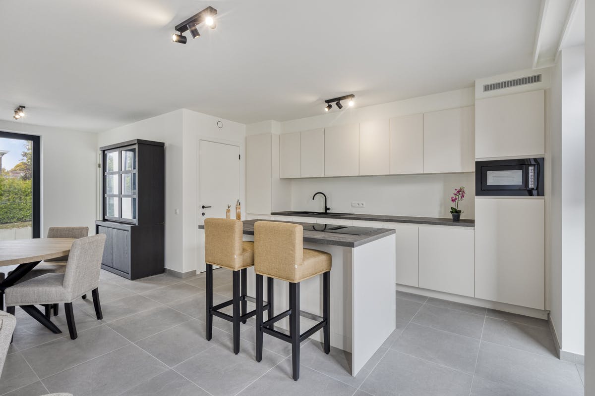 Kwalitatief en ruim nieuwbouwappartement (110m²) in Beselare  foto 9