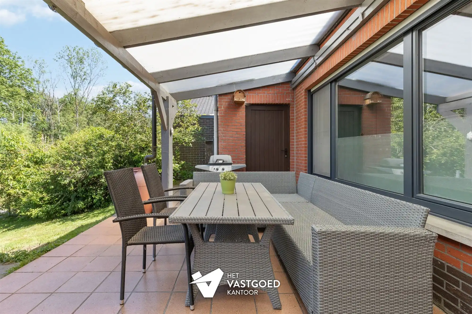 GERENOVEERDE, INSTAPKLARE WONING OP LEUKE LIGGING foto 16