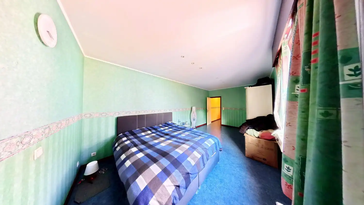 Handelspand met zeer ruim appartement in het centrum Brakel! foto 12