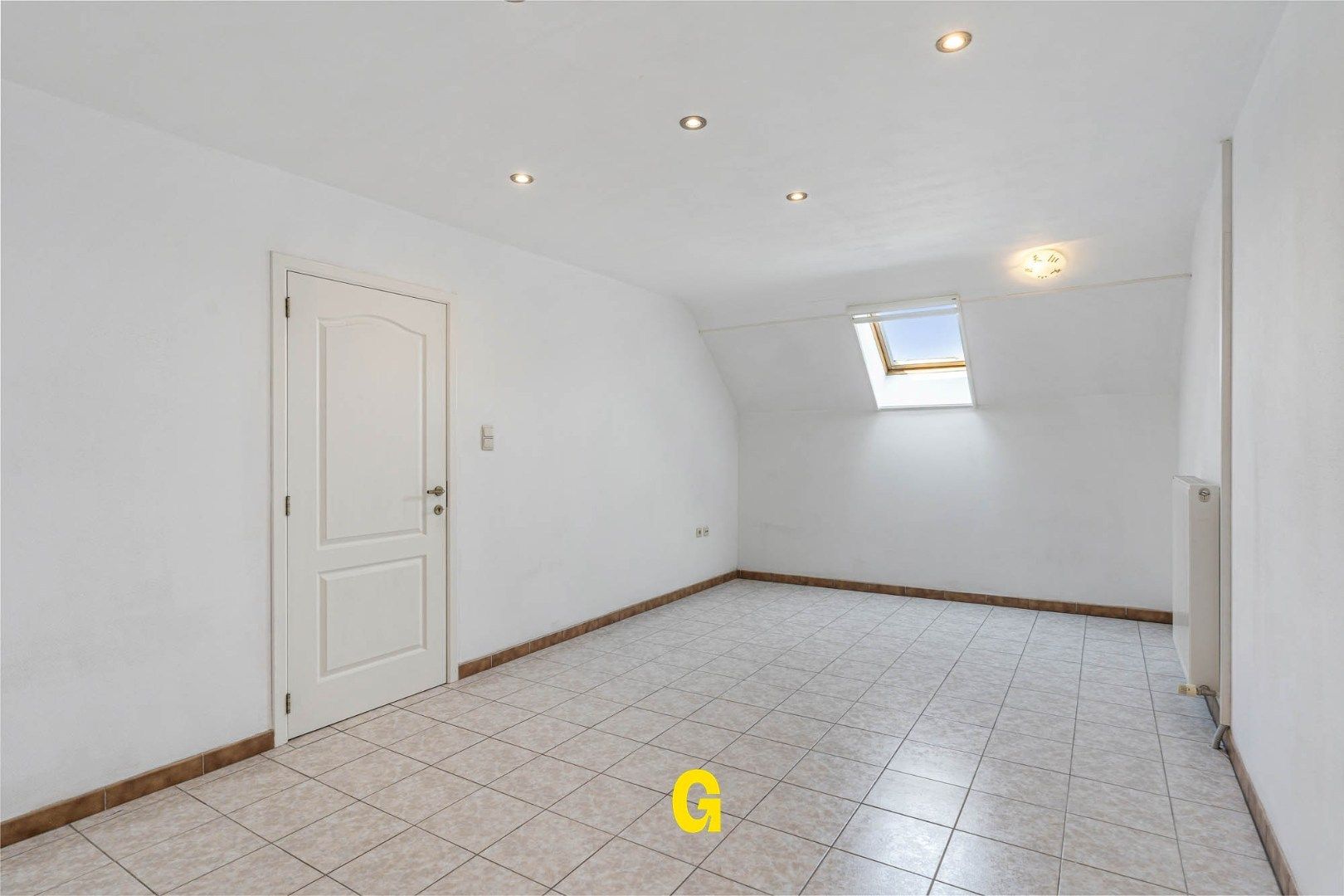 Verzorgde half-vrijstaande woning van degelijke kwaliteit, in een doodlopende kindvriendelijke straat in het mooie Romershoven foto 20