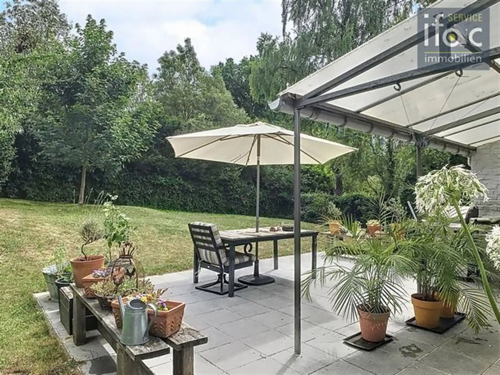 Prachtige villa op toplocatie, 6 slaapkamers en 2 badkamers foto 3