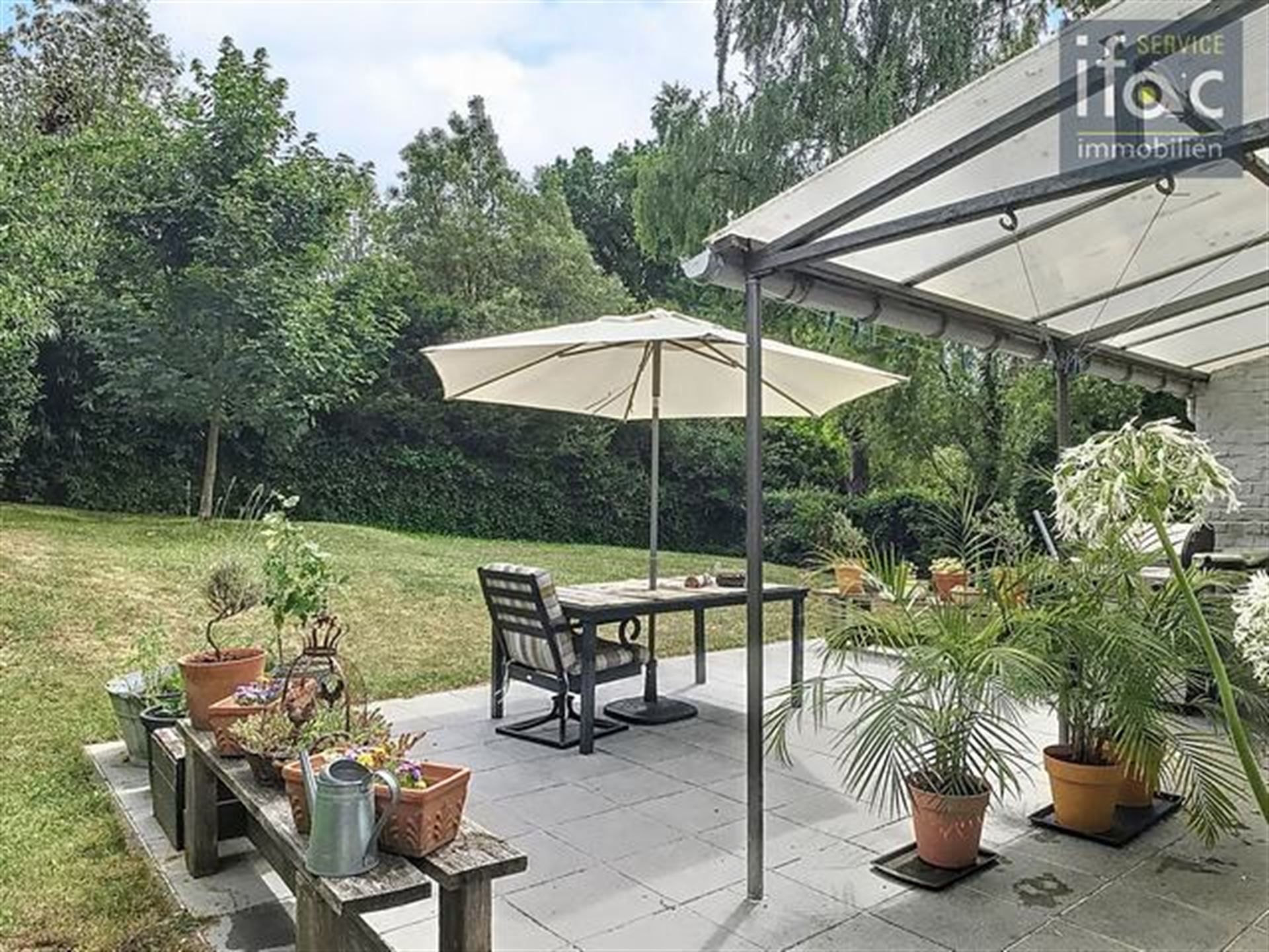 Prachtige villa op toplocatie, 6 slaapkamers en 2 badkamers foto 3