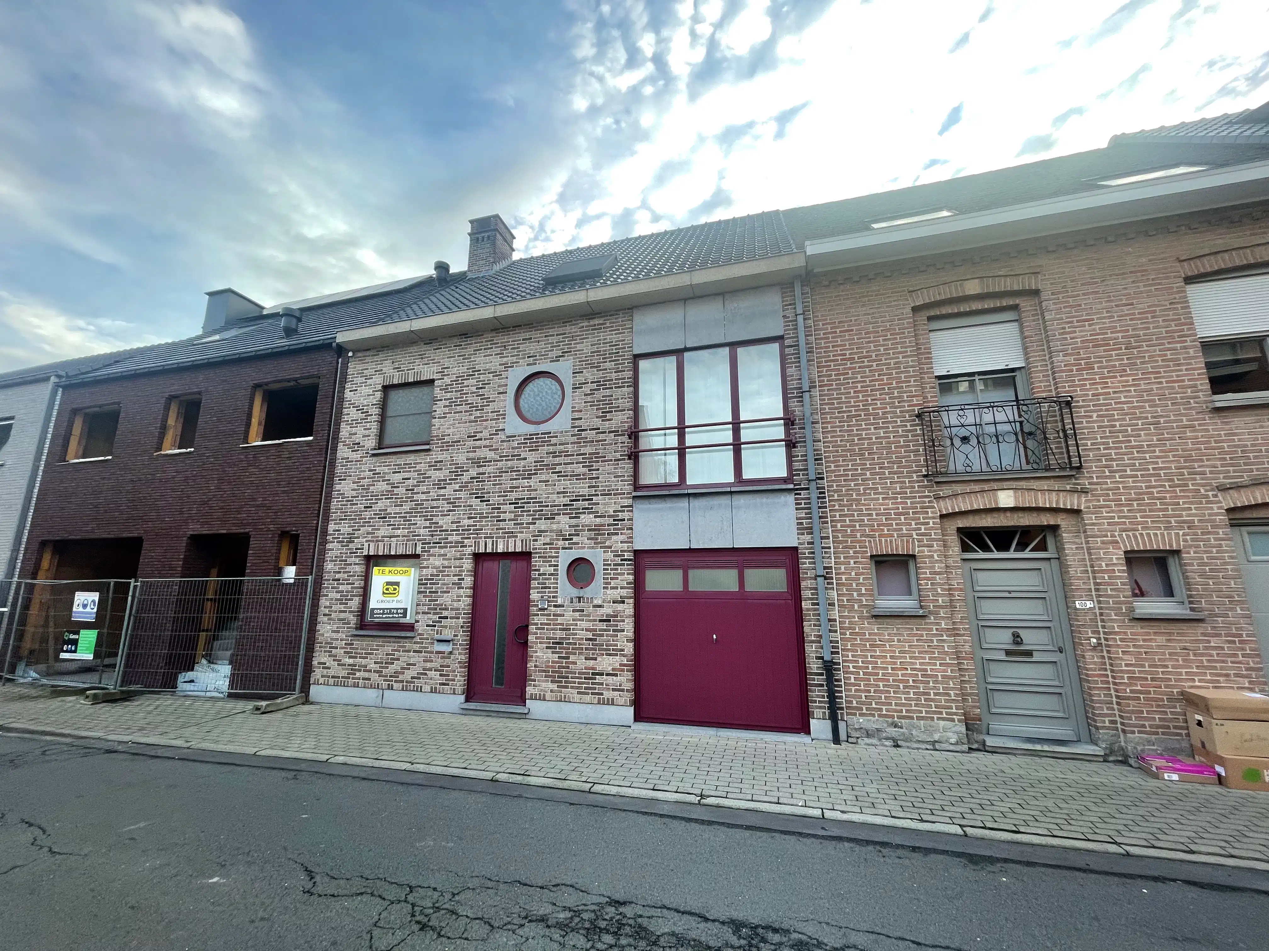 Gunstig gelegen woning met groot terras/tuin + een inpandige én een aparte garage foto 2