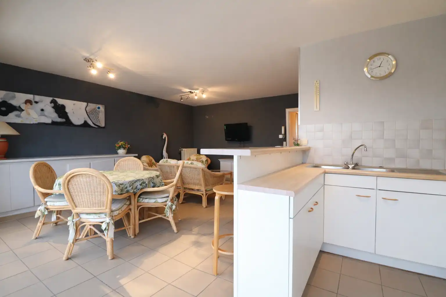 Goed onderhouden 2-slaapkamerappartement aan de Jachthaven van Blankenberge.  foto 3