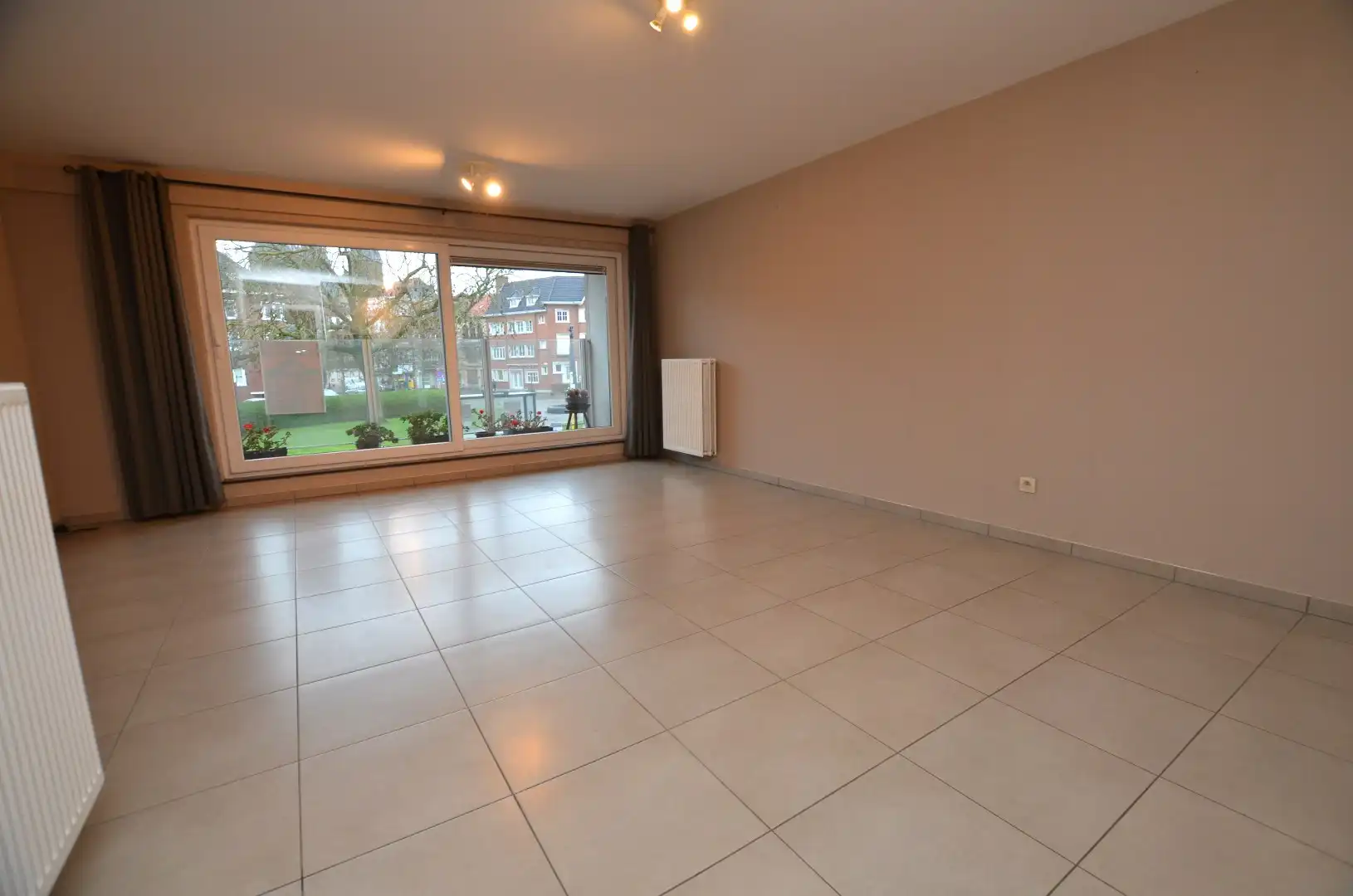 Instapklaar appartement  foto {{pictureIndex}}