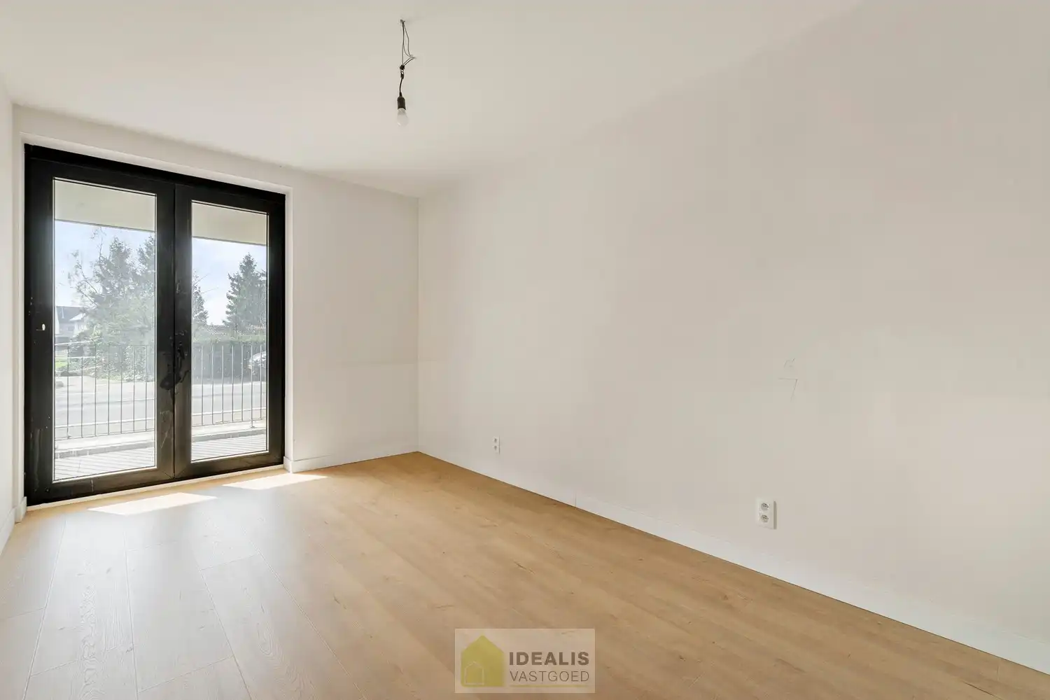 GELIJKVLOERS NIEUWBOUWAPPARTEMENT MET 1 SLAAPKAMER, KELDERBERGING EN EEN ONDERGRONDSE AUTOSTANDPLAATS foto 10