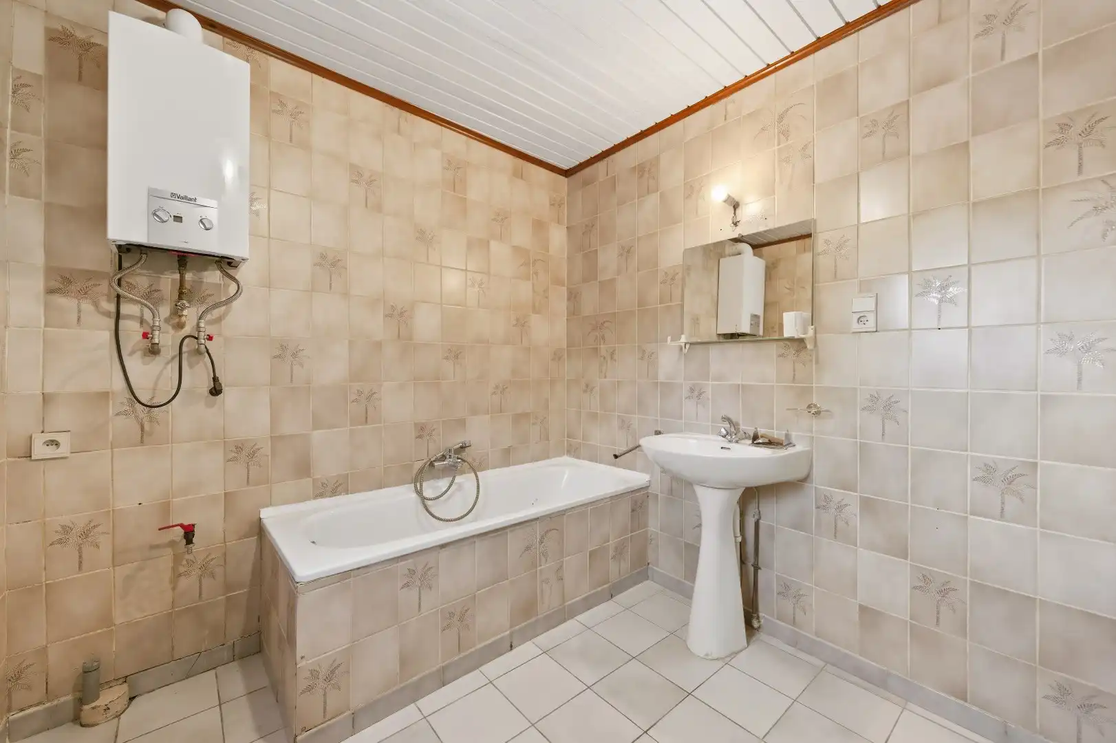 Op te frissen gezinswoning met grote tuin en dubbele garage nabij centrum Tienen foto 9