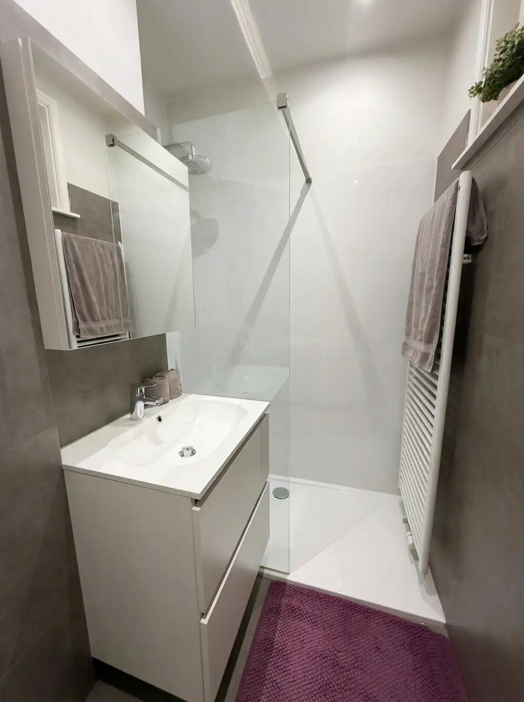 Licht en ruim 2-slaapkamer appartement op topligging foto 9