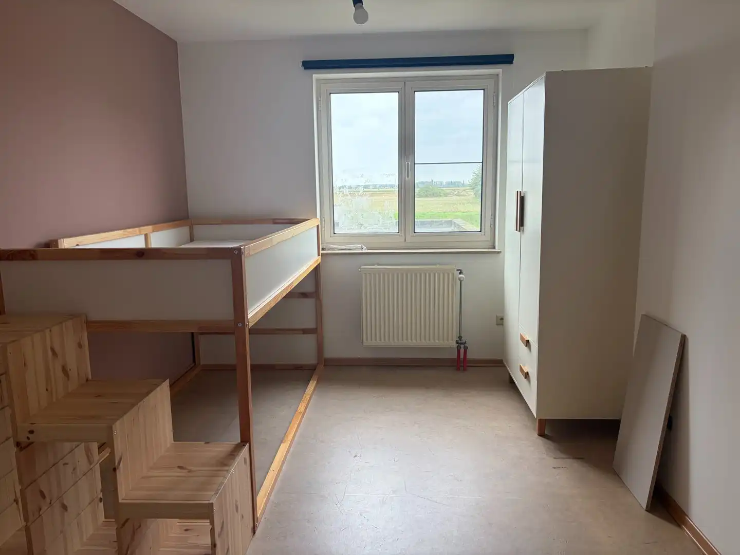 Gezellige halfopen woning met tuin en terras. foto 6
