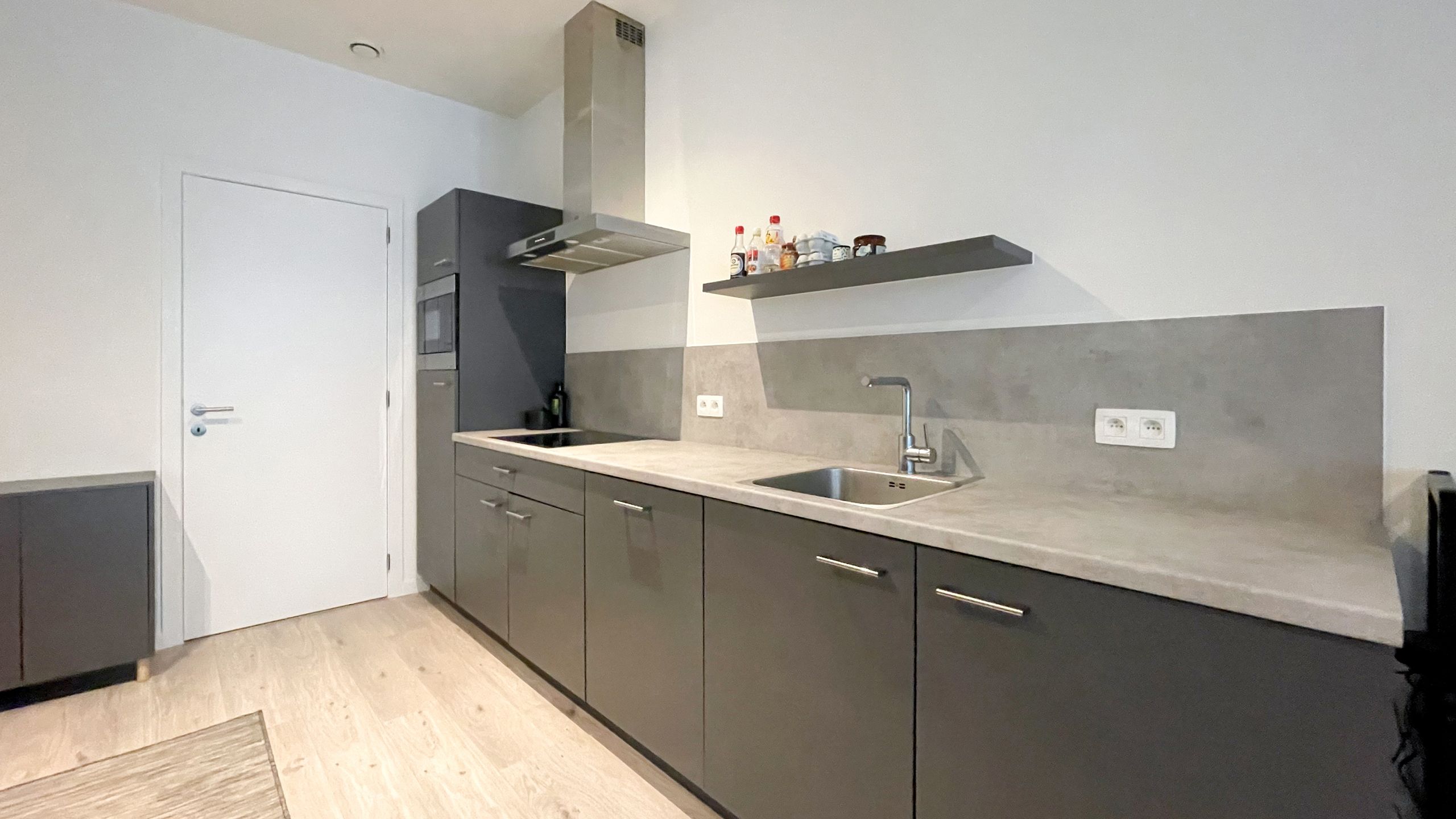 1-slpk-app. met terras in residentie Dams nabij de Meir foto 6