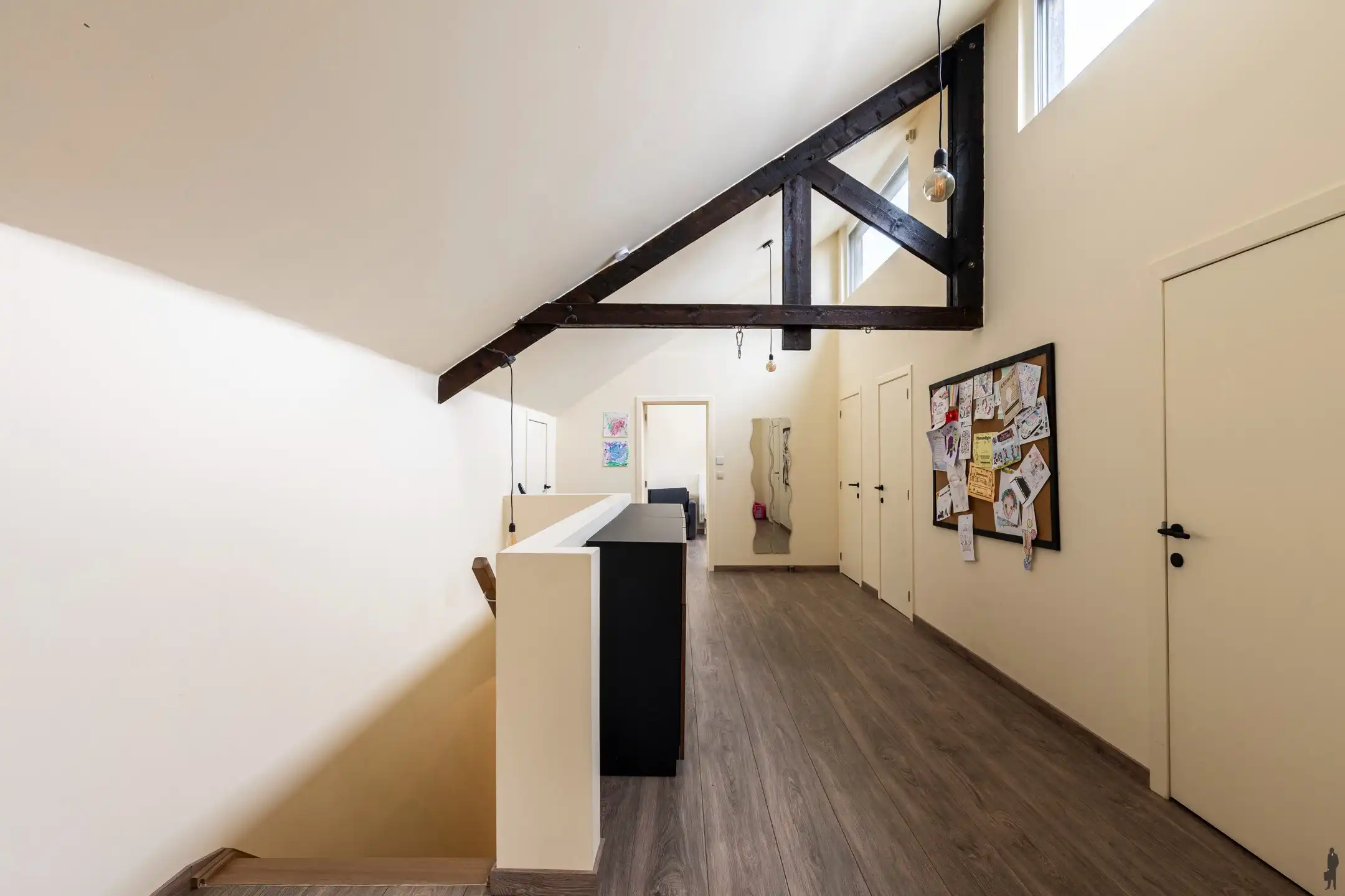 Ruime villa in rustige straat met prachtige zuid-west tuin foto 25