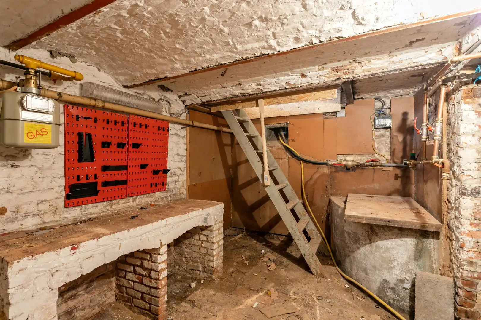 Te renoveren woning te Buizingen met veel potentieel op 1a35ca foto 21