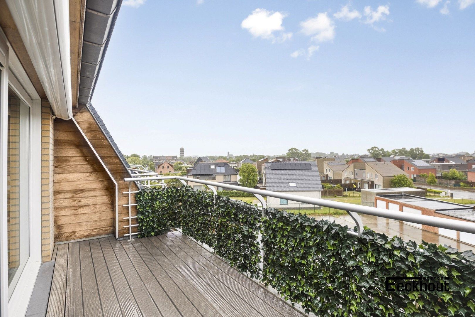 Instapklaar duplexappartement met grote terrassen en mooi open zicht! foto 10