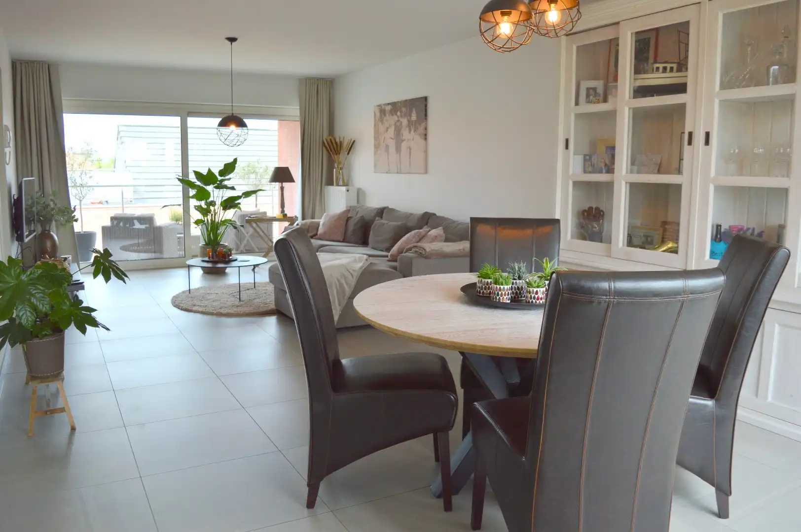 Prachtig appartement met 2 slaapkamers in Kortrijk foto 5