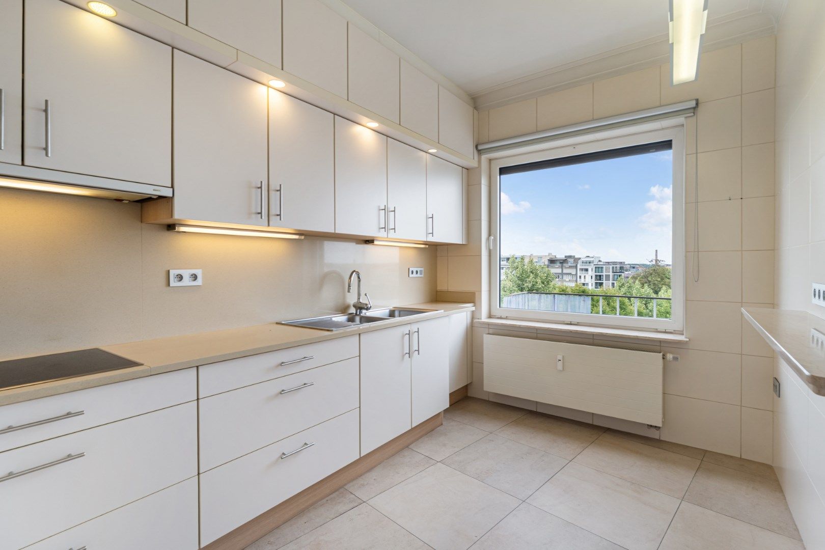 App., 94 m², 2 slpk, 2 terrassen, garagebox, Centrum foto 9