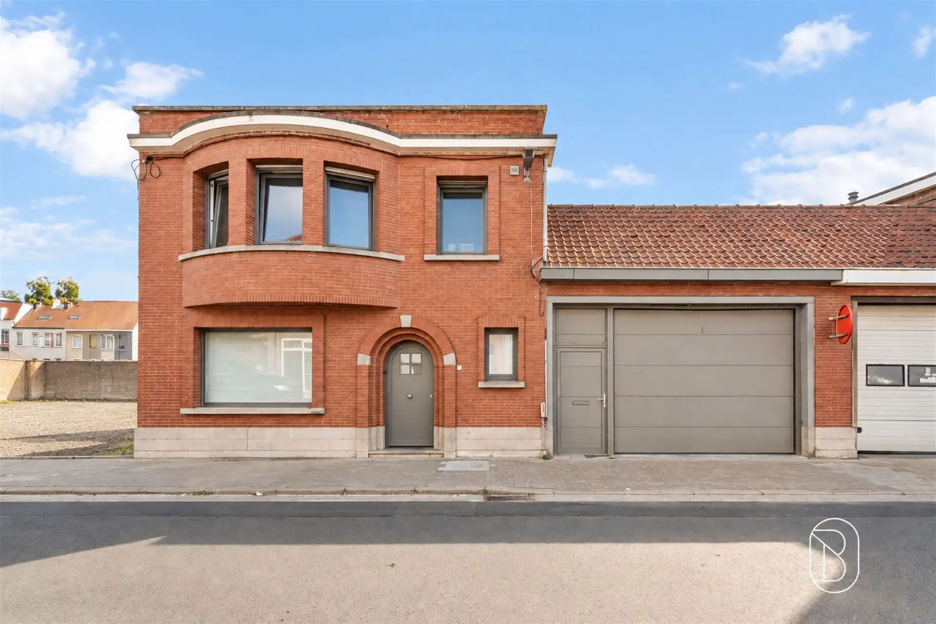 Verrassend ruime burgerwoning met 3 slk, tuin en garage foto 14