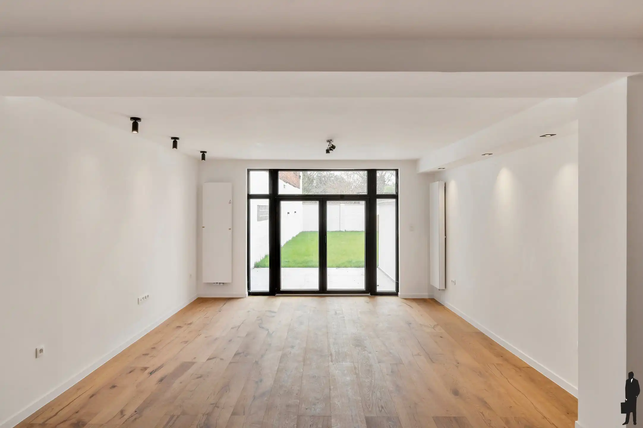 Prachtig gerenoveerd appartement met 2 slaapkamers en ruime tuin van 190 m² nabij het centrum van Mechelen. foto 2