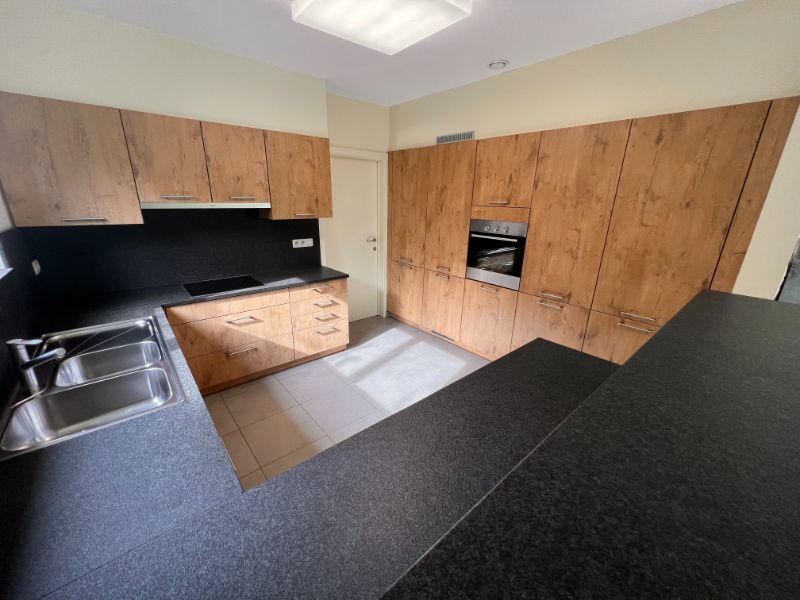 --- NIEUW --- Centraal gelegen, energiezuinige bungalow met 2 slaapkamers foto 8