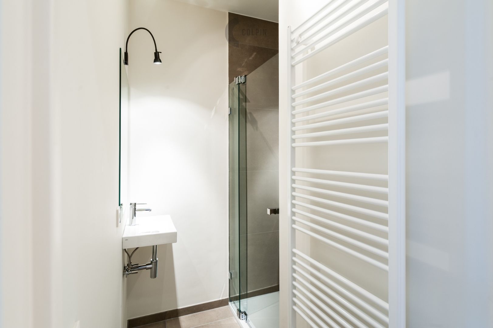 Instapklaar, gemeubeld appartement in een zijstraat van het Heldenplein. foto 15