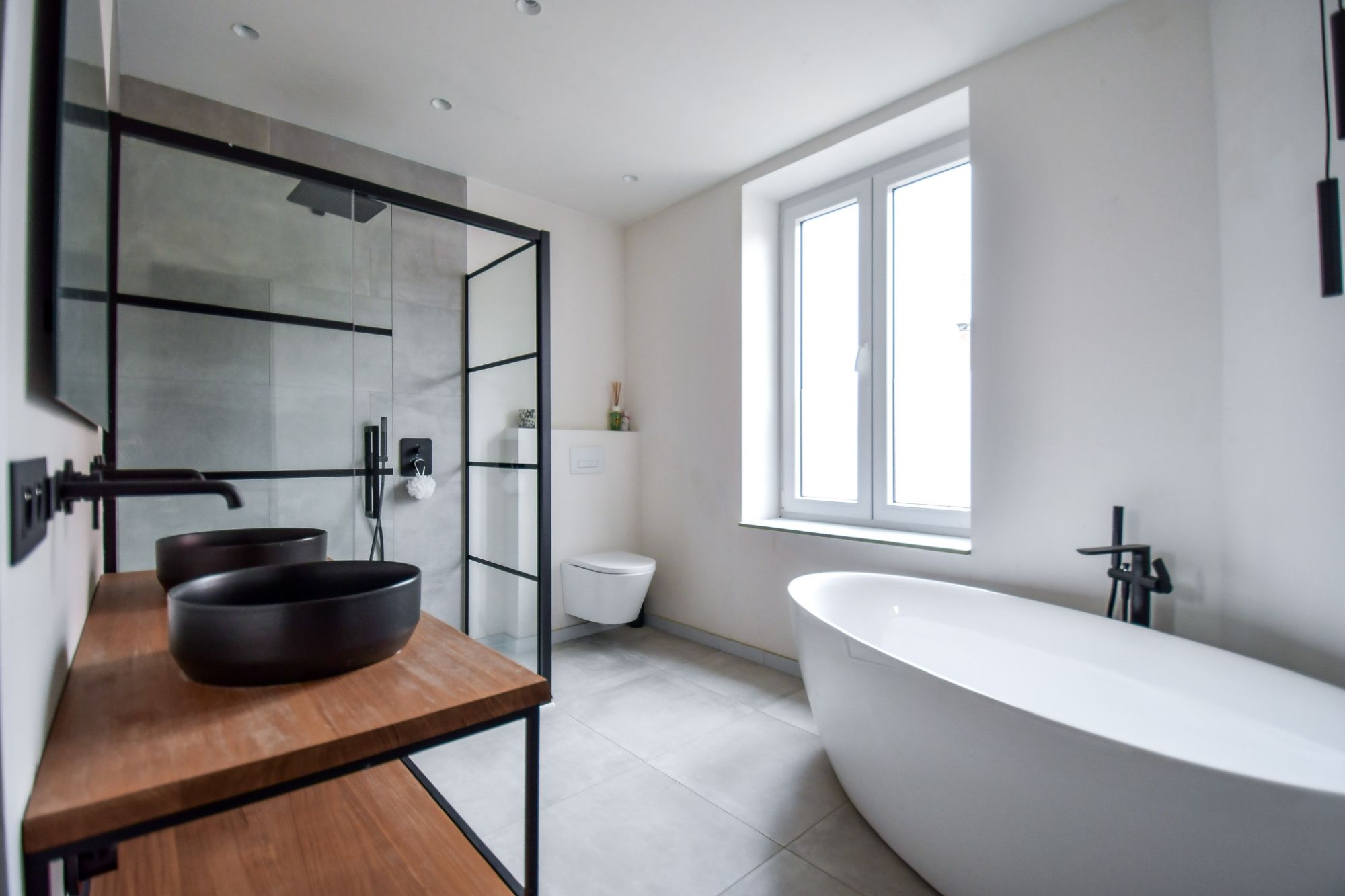 | OPENHUISMOMENT ZATERDAG 03/05 - 8u30 - 10u | RUIME GERENOVEERDE WONING met TUIN & GARAGE foto 13