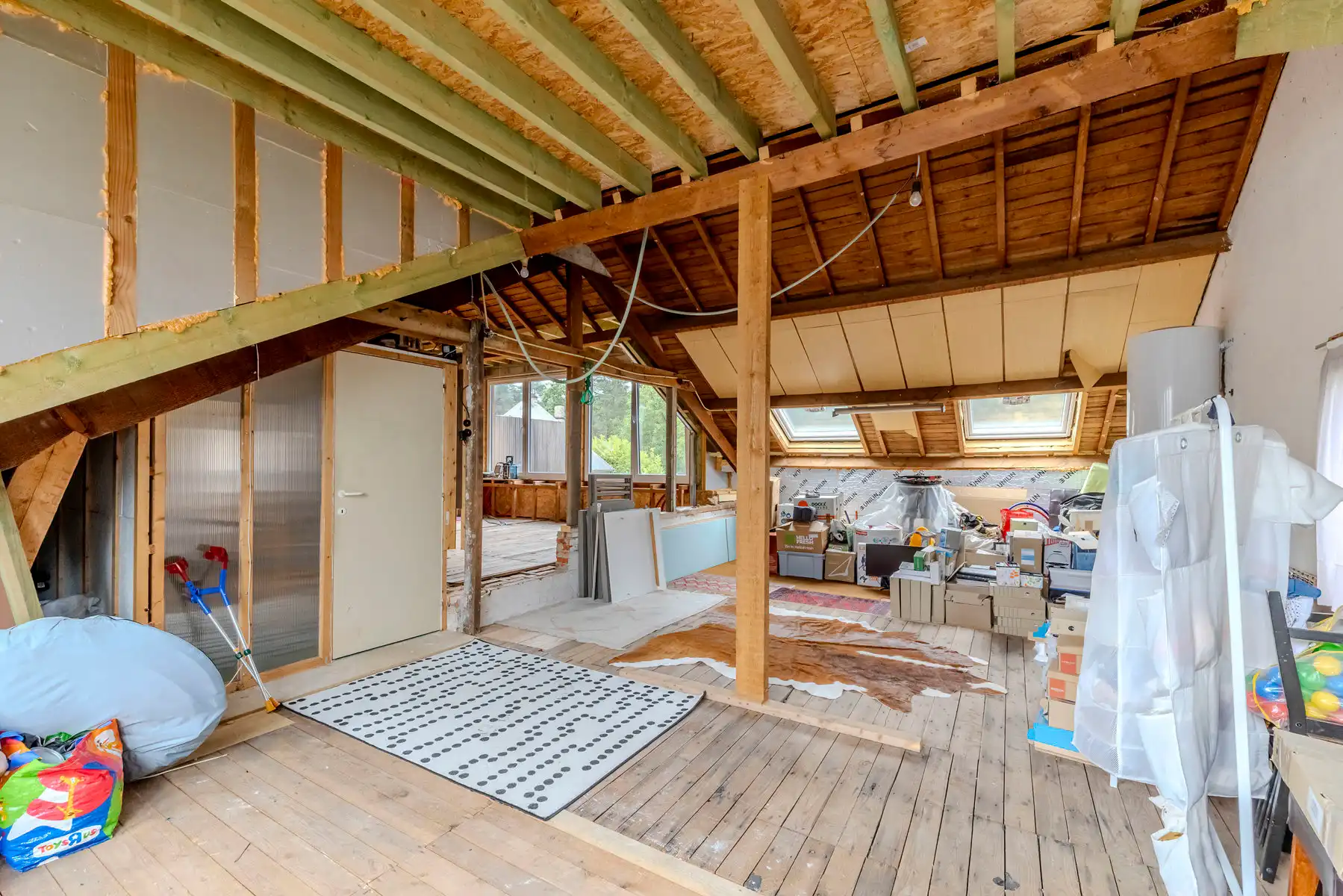 OB met 4 slpk, mog inrichten zolder + garage/magazijn foto 21