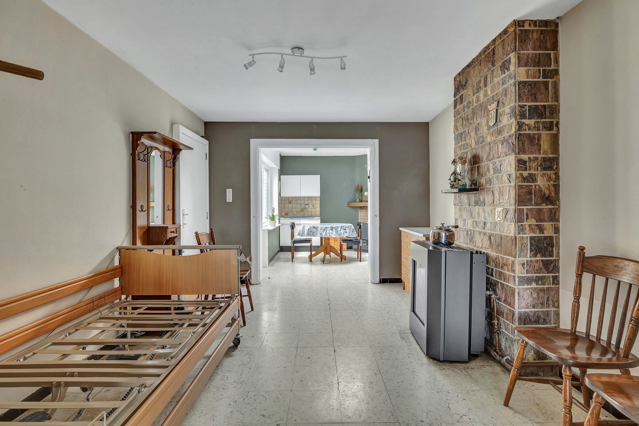 Te renoveren woning met 3 slaapkamers te Roosdaal foto 5
