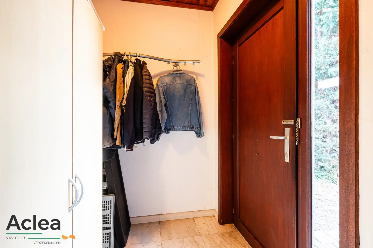 Woning op een uitstekend gelegen, ruim perceel foto 3