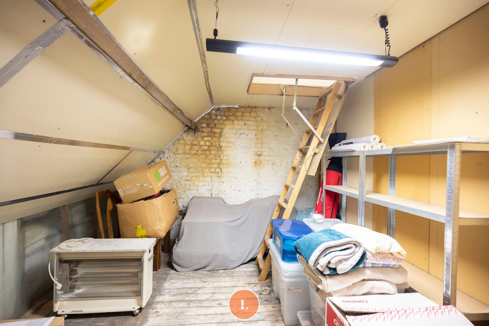 Ruime woning met meer dan 4 slaapkamers en garage foto 21