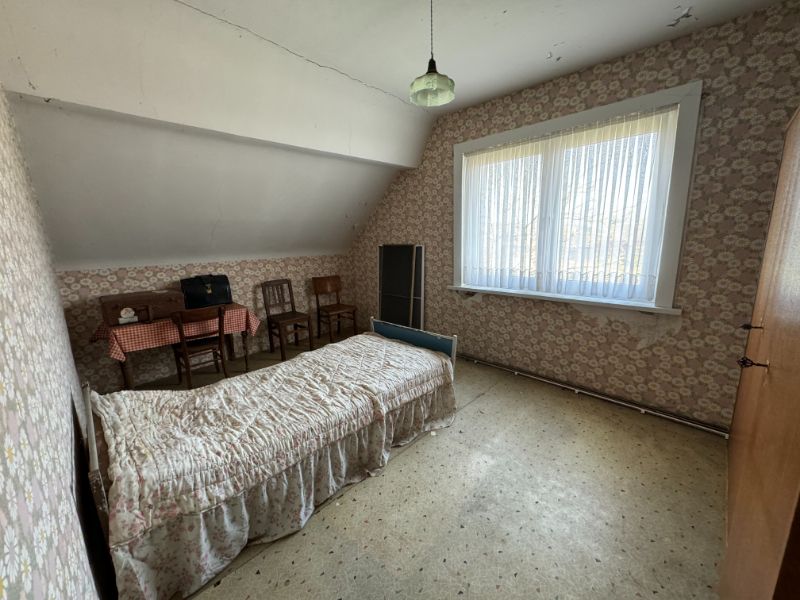 Ruime te renoveren hoeve gelegen in het groen op 1182m². foto 5