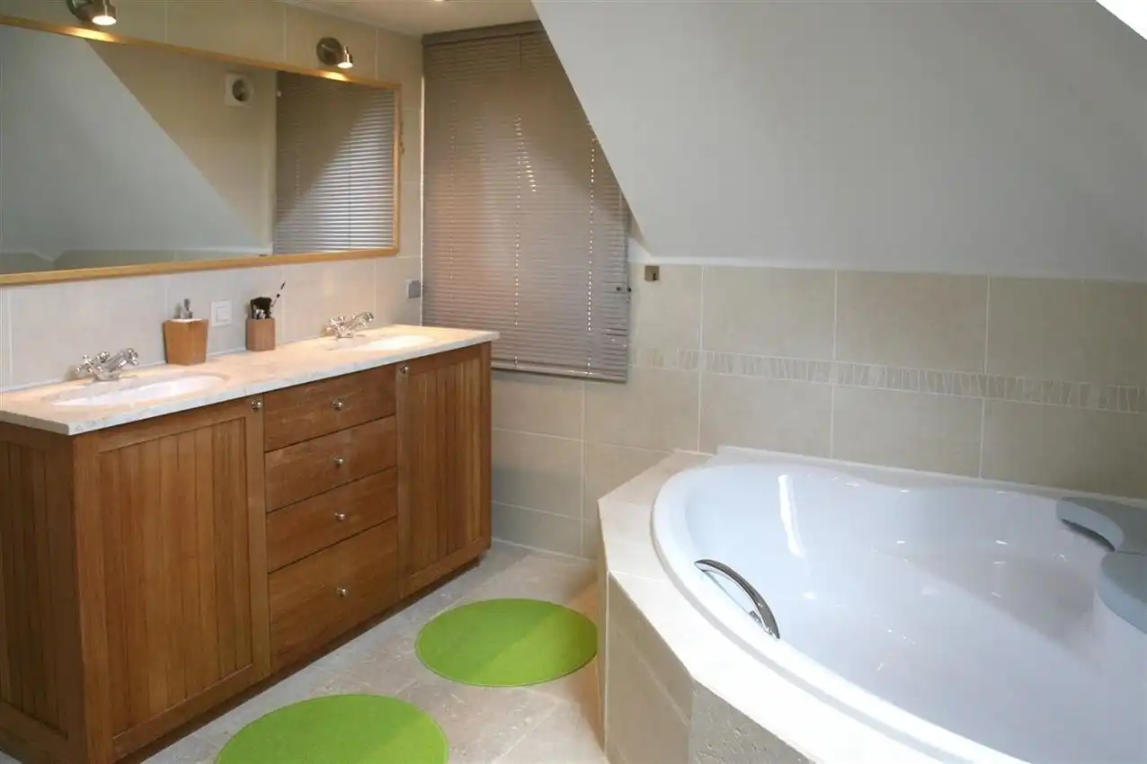 Gerenoveerde woning in rustige, bosrijke omgeving  foto 19