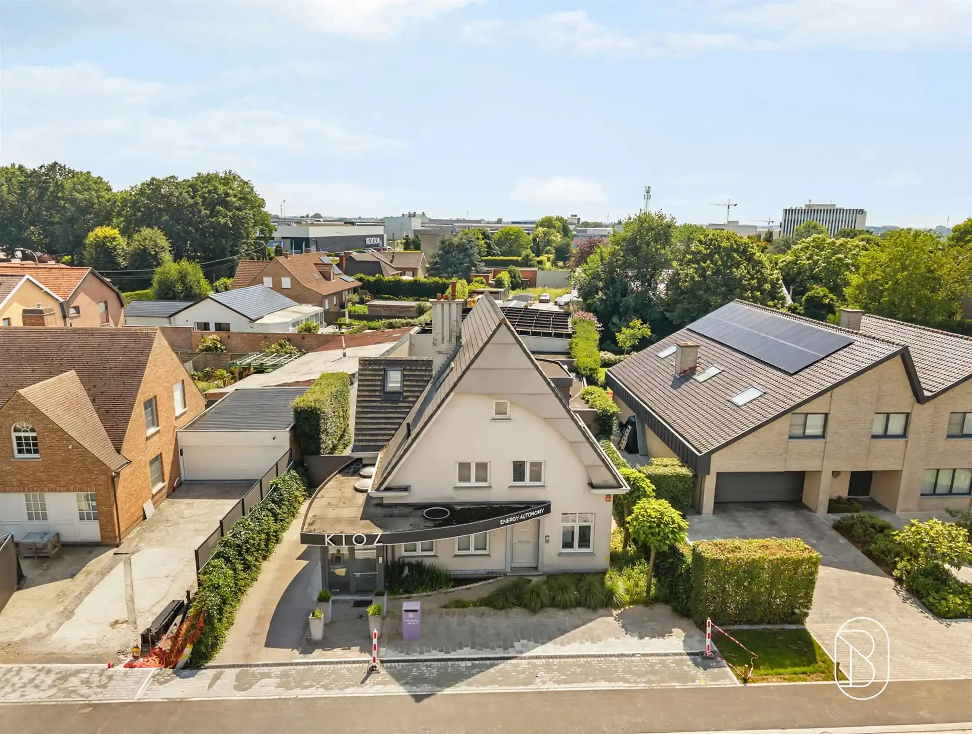 Commercieel gelegen kantoor/praktijk + woonst met atelier foto 31