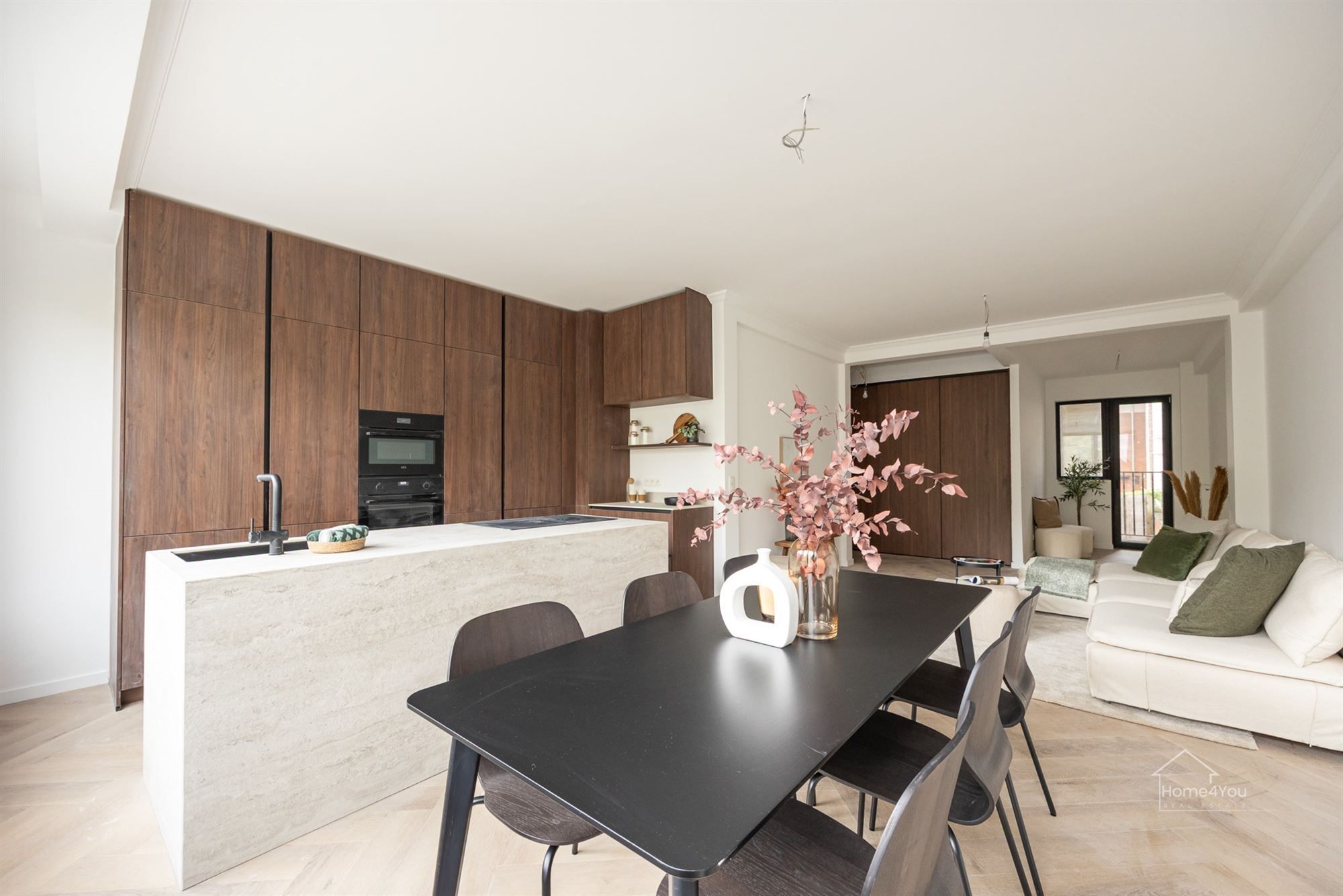 Prachtig gerenoveerd appartement in hartje Antwerpen te koop foto 6