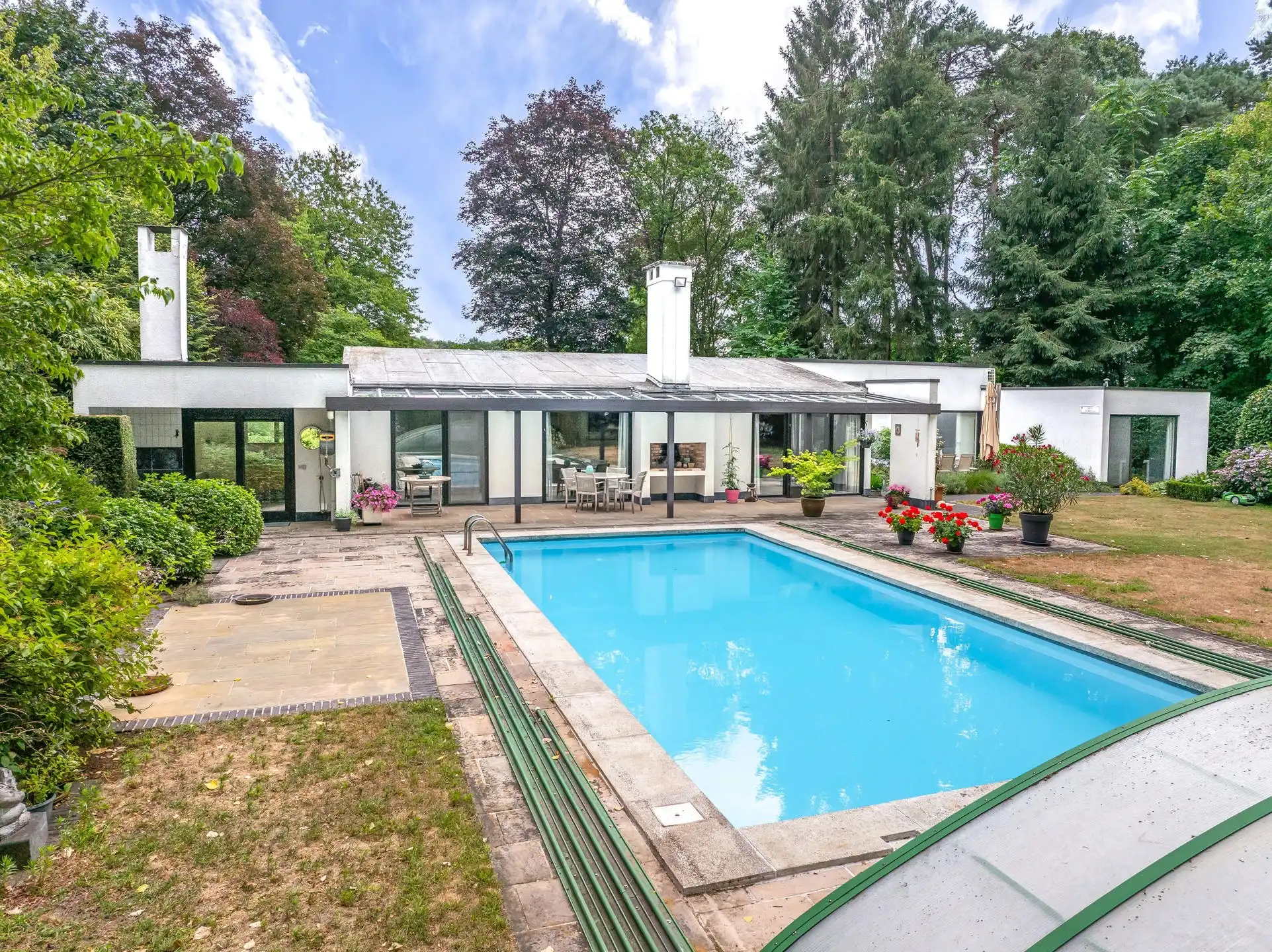 Unieke villa gelegen in een oase van rust foto 26